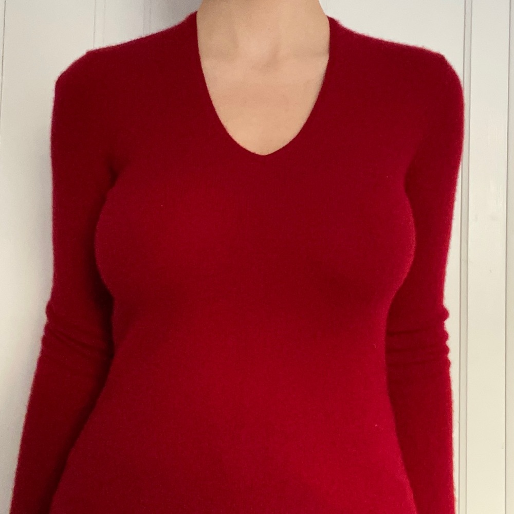 red cashmere vneck